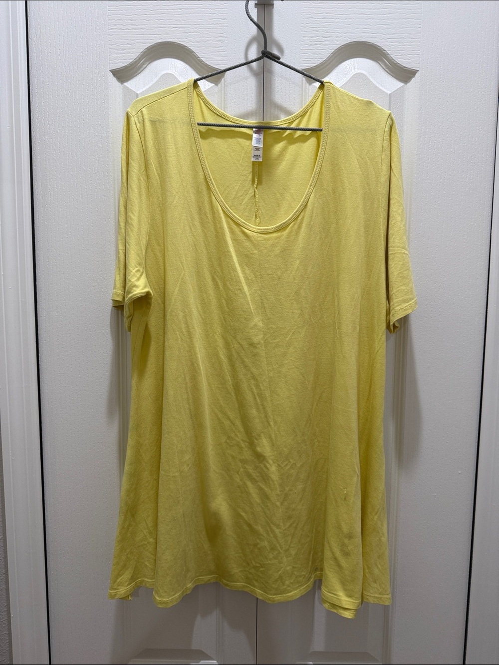 LuLaRoe Yellow Short Sleeve Scoop Neck Tee